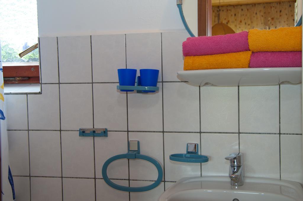 Ferien Unterm Reetdach In Gohren Hotel Goehren  Zewnętrze zdjęcie
